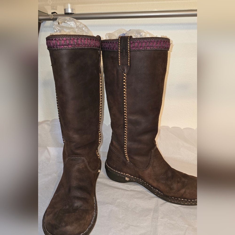 UGG Brown Heeled Boots with Purple Trim - Picture 9 of 14